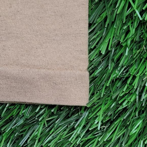 Free-Hug Shirt Womens Medium 20x26 Beige Statement - Picture 11 of 12